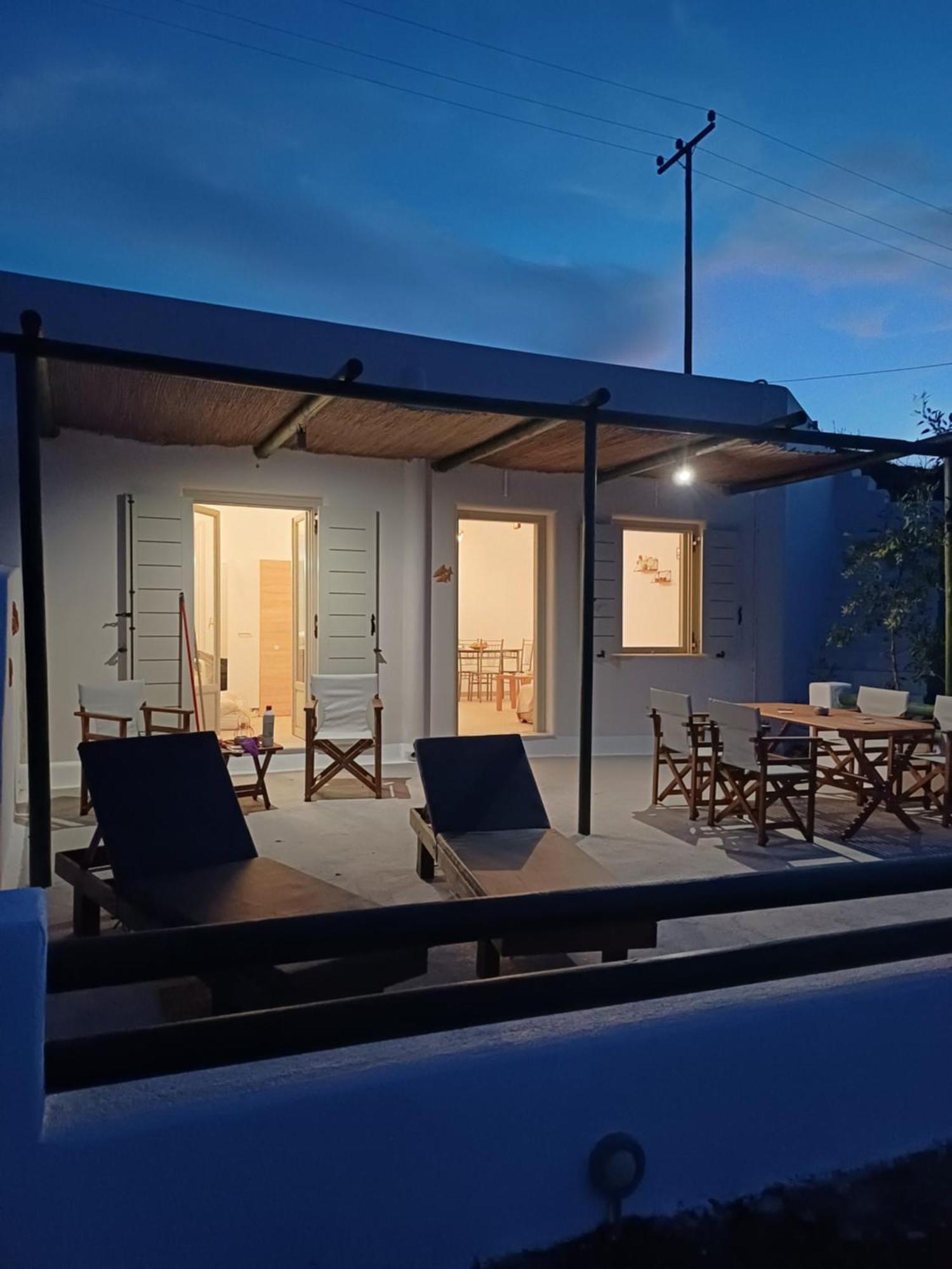 فيلا 'Irene' Cycladic House With Sunrise And Sea View! Foinikiá المظهر الخارجي الصورة