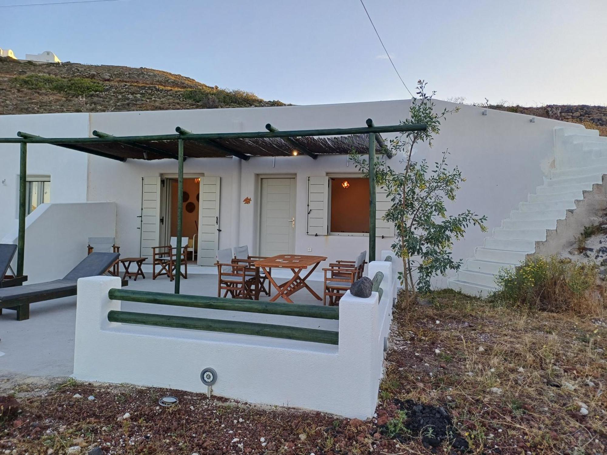 فيلا 'Irene' Cycladic House With Sunrise And Sea View! Foinikiá المظهر الخارجي الصورة