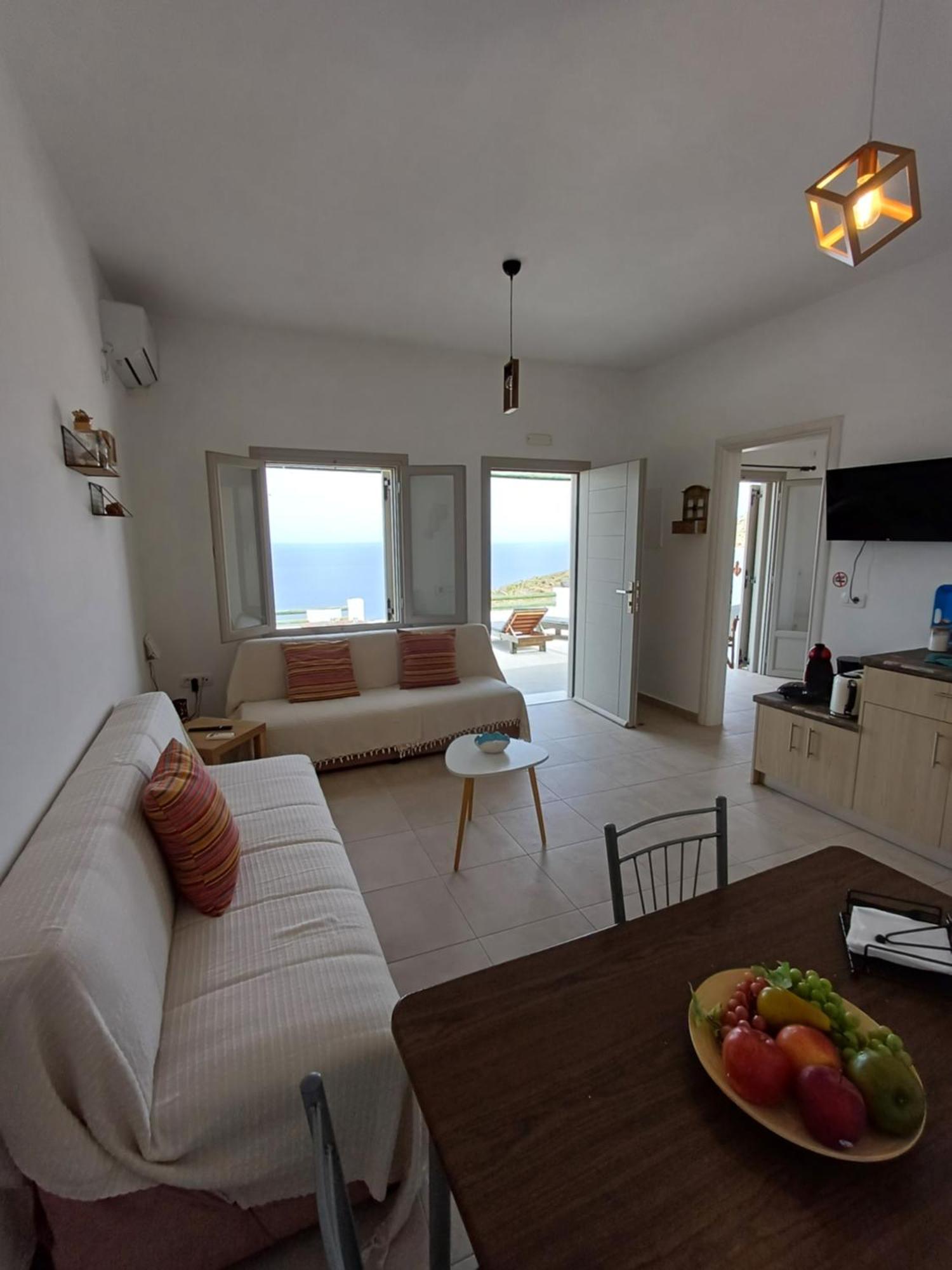 فيلا 'Irene' Cycladic House With Sunrise And Sea View! Foinikiá المظهر الخارجي الصورة