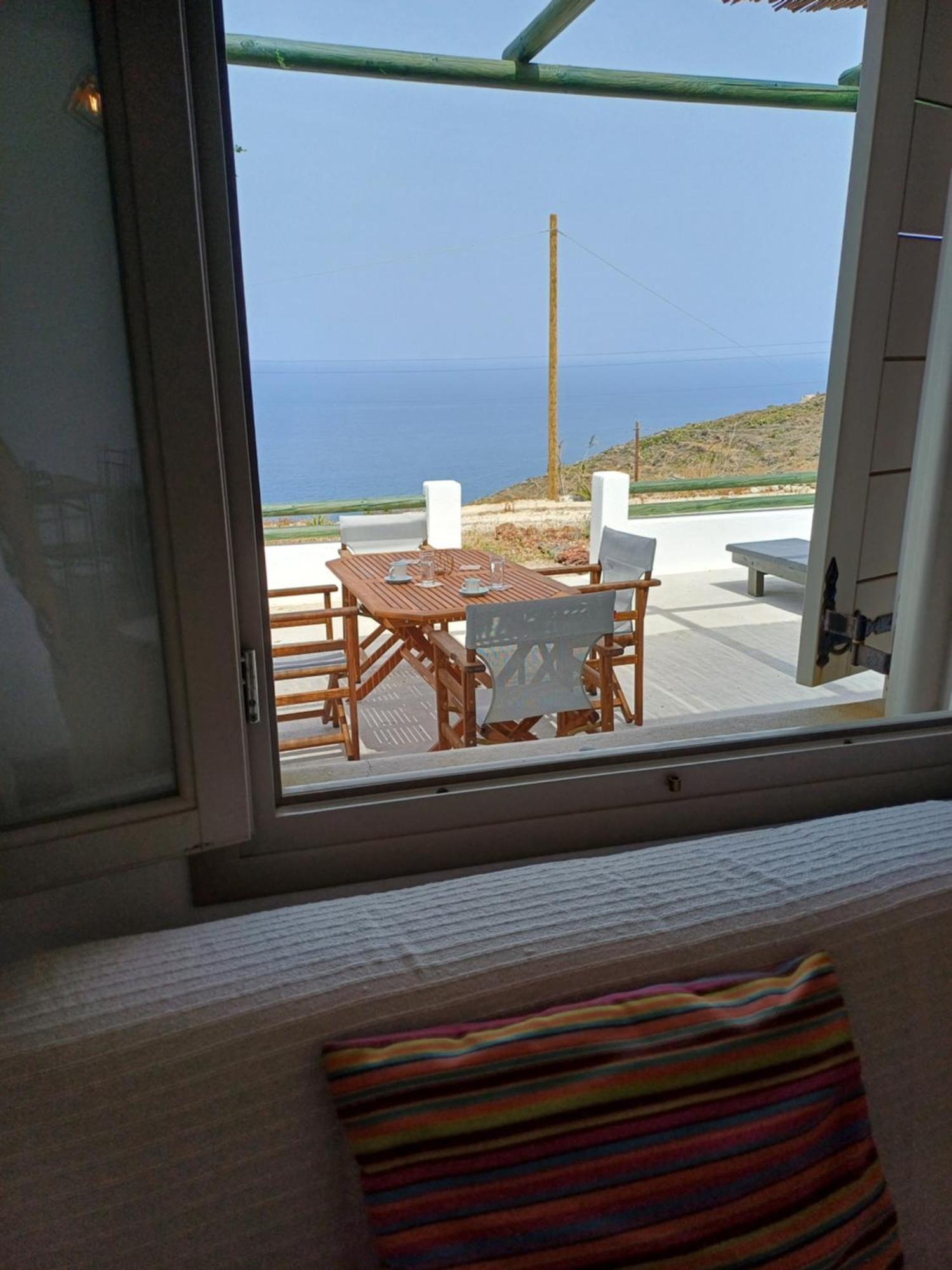 فيلا 'Irene' Cycladic House With Sunrise And Sea View! Foinikiá المظهر الخارجي الصورة